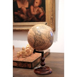 Globe terrestre Trianon 1710